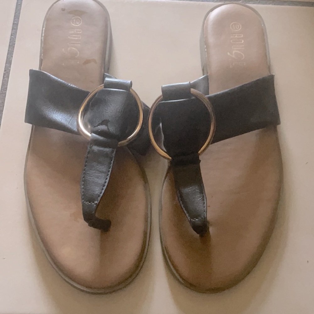 Cozy Black/Gold Sandals - Picture 2 of 3